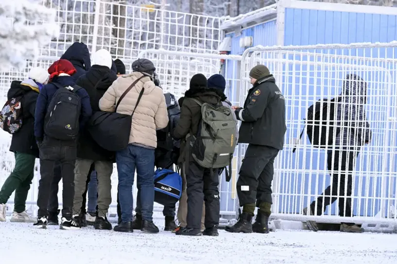 Финланд Улс ОХУ-тай залгаа нэгээс бусад хилийн боомтоо хаах шийдвэр гаргалаа