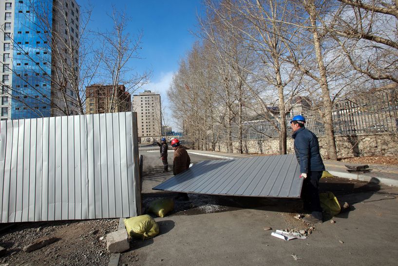 Баянзүрх дүүргийн 40 гаруй СӨХ-нд хашаа буулгах мэдэгдэл хүргүүлээд байна