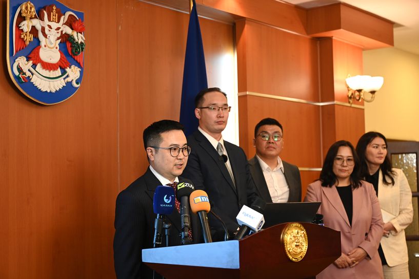 Метроны эхний шугам Толгойтоос Амгалан хүрнэ