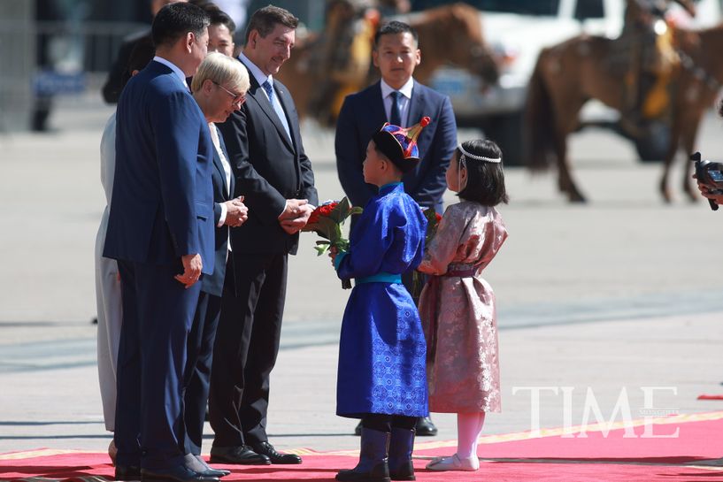 Бүгд Найрамдах Словени Улсын Ерөнхийлөгчийг албан ёсоор угтаж авлаа