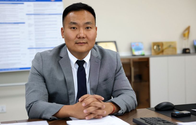 Нийслэлийн замын хөгжлийн газрын дарга Б.Одбаяр жилийн 71  сая  төгрөгийн орлоготой