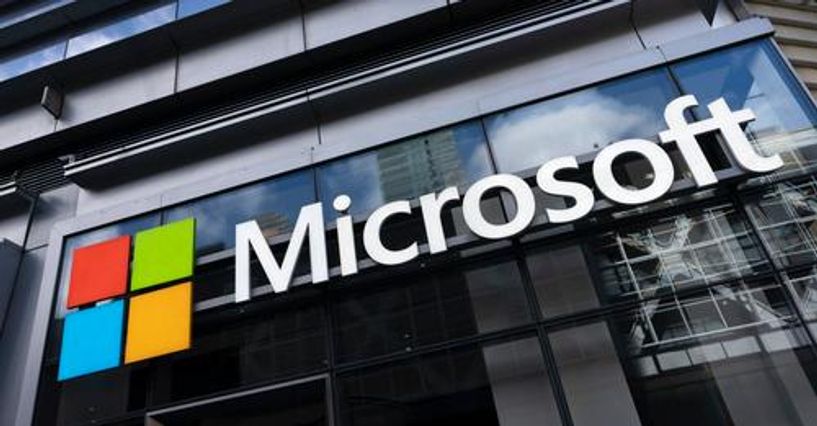 “Microsoft”-ын систем доголдож дэлхийн агаарын тээвэр, банк, эмнэлгийн салбарт саатал гараад байна