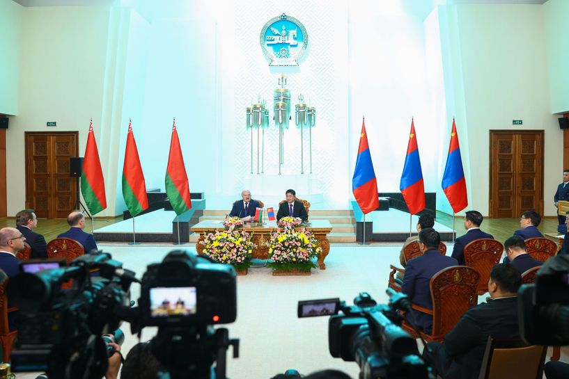 Ерөнхийлөгч У.Хүрэлсүх, БНБУ-ын Ерөнхийлөгч А.Г.Лукашенко нар мэдээлэл хийлээ