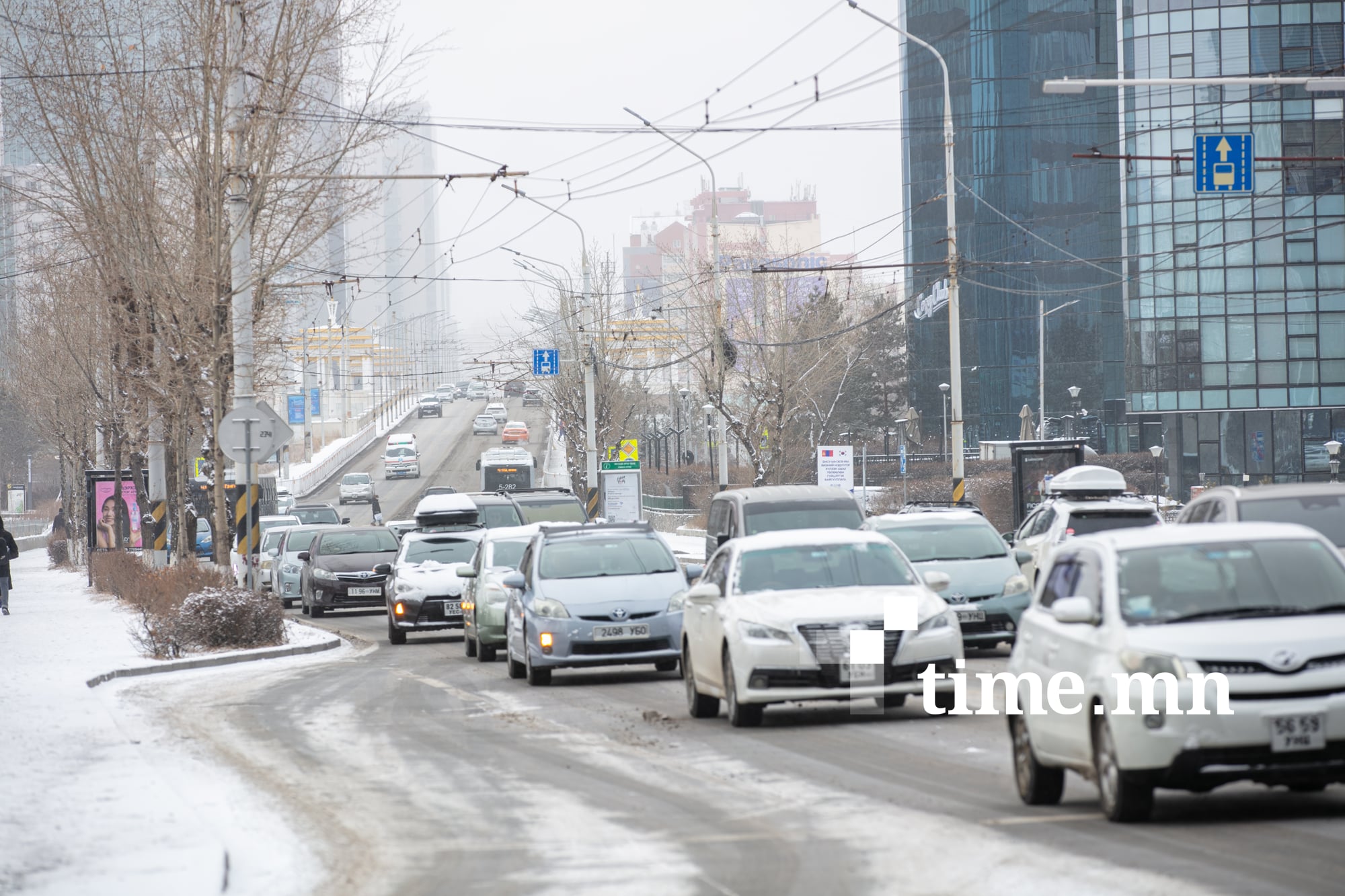 2025 оны нэгдүгээр сарын 1-нээс авто машины албан татвар нэмэгдэнэ