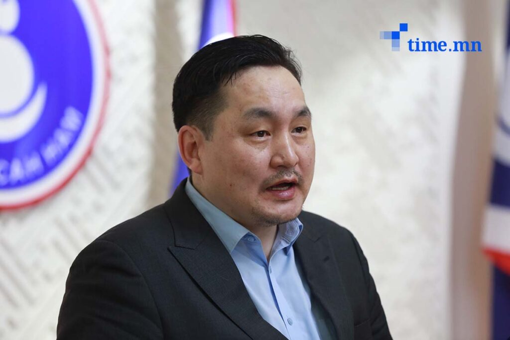 Ч.Отгочулуу: Хувийн өмч рүү дайрсан төр ялбал Монгол мянган Батзандантай л болно