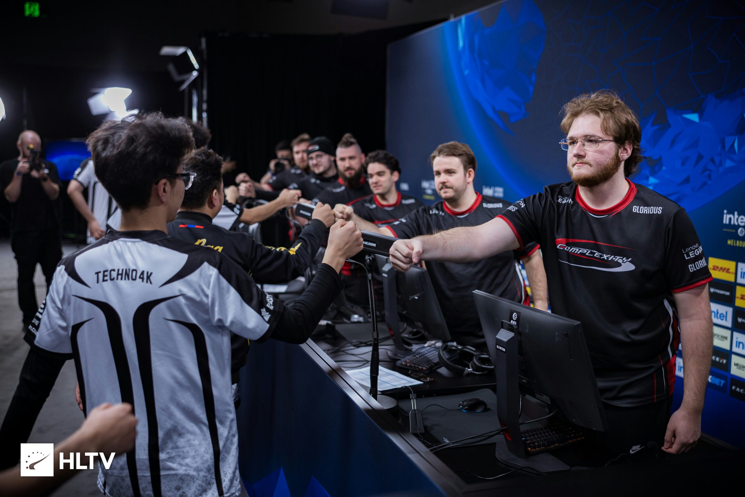 The MongolZ баг IEM Melbourne тэмцээний эхний хожлоо авлаа