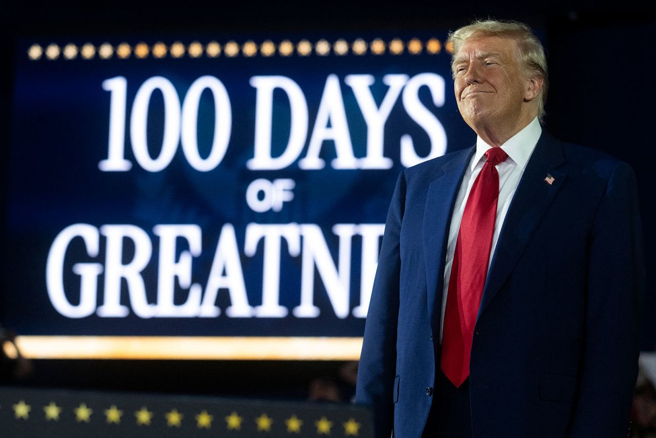 Д.Трамп АНУ-ын ерөнхийлөгчөөр ажилласан эхний 100 хоногоо дүгнэлээ