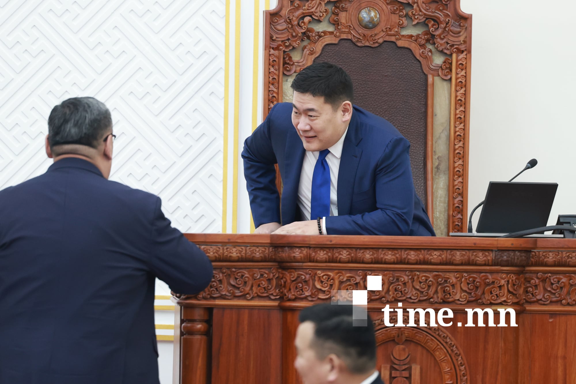 Ерөнхий сайд Л.Оюун-Эрдэнэд “Итгэл хүлээлгэх тухай” тогтоолын төсөлд засгийн газрын томоохон зорилтуудыг хэрэгжүүлэхэд бодлогын дэмжлэг хүсжээ