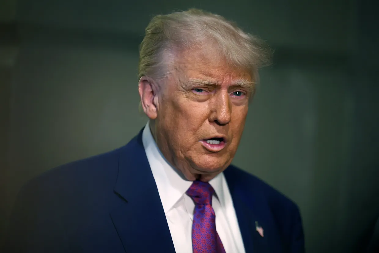 Путин дайнаа зогсооход бэлэн биш байгааг Д.Трамп Европын удирдагчдад хэлжээ