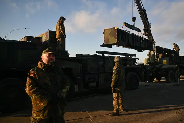 Пуужингийн довтолгоо эсэргүүцэгч хоёр ширхэг Patriot системийг Украинд нийлүүлнэ