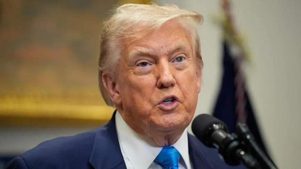 Д.Трамп: АНУ Өмнөд Солонгосын бараа бүтээгдэхүүнд 15%-ийн тариф ногдуулна