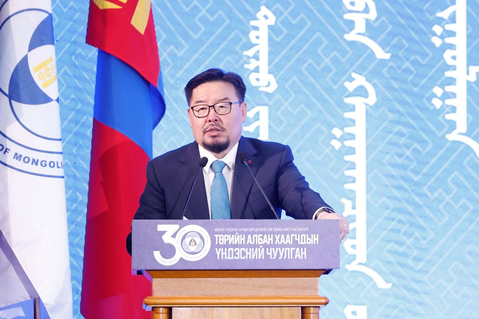 Г.Занданшатар: Хүн төвтэй хандлага төрийн албаны, төрийн албан хаагчийн үндсэн зарчим болох ёстой