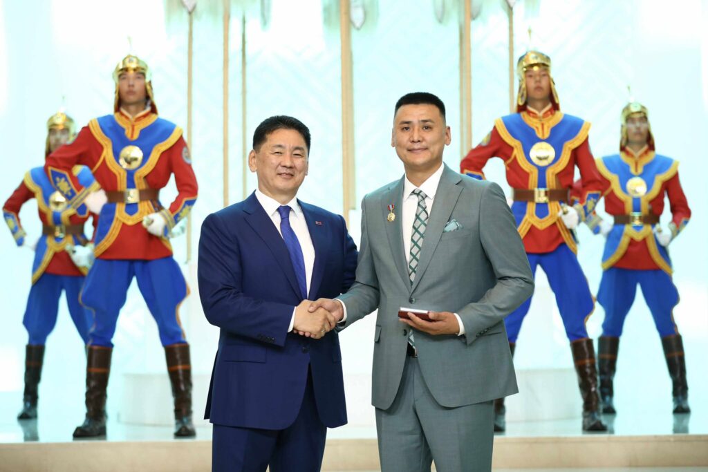 Спортын салбар дөрвөн гавьяат тамирчинтай боллоо