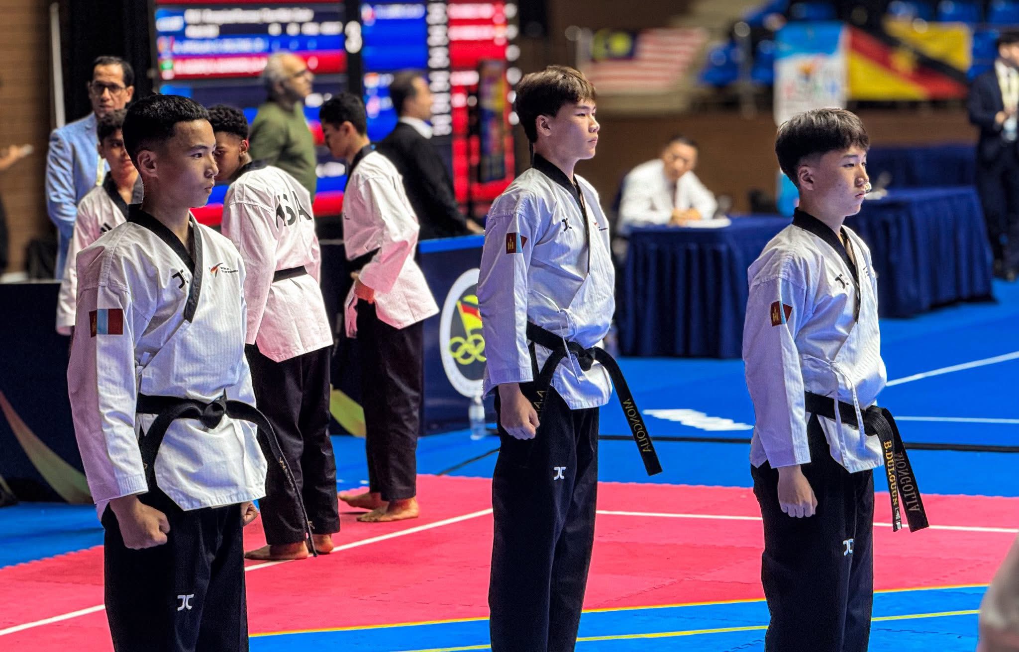 Таеквондогийн ААШТ-ий пүмсэ төрөлд монголын тамирчид хүрэл медаль хүртжээ