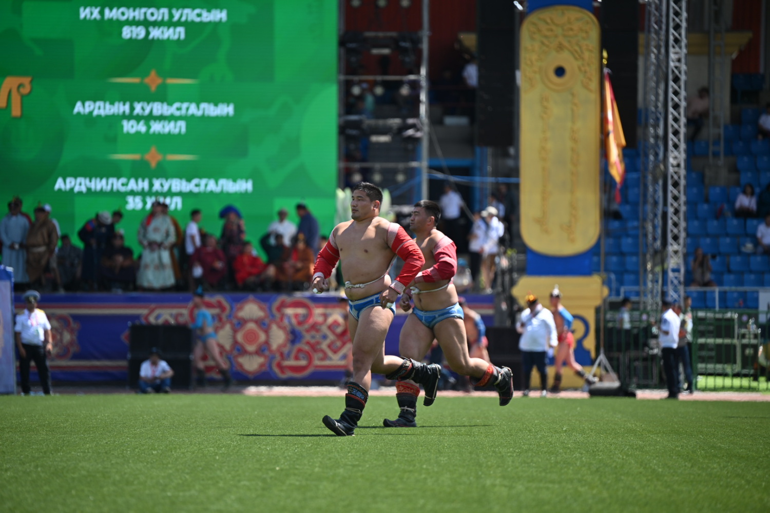 Арслан Б.Орхонбаяр аймгийн арслан Ч.Мөнхтогтохыг амлан авлаа