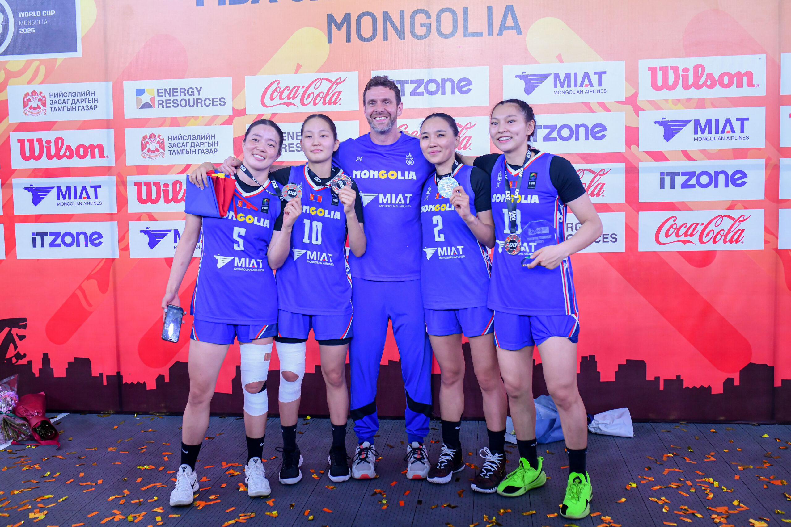 Сагсанбөмбөгийн спорт нийт 7 гавьяат тамирчинтай боллоо