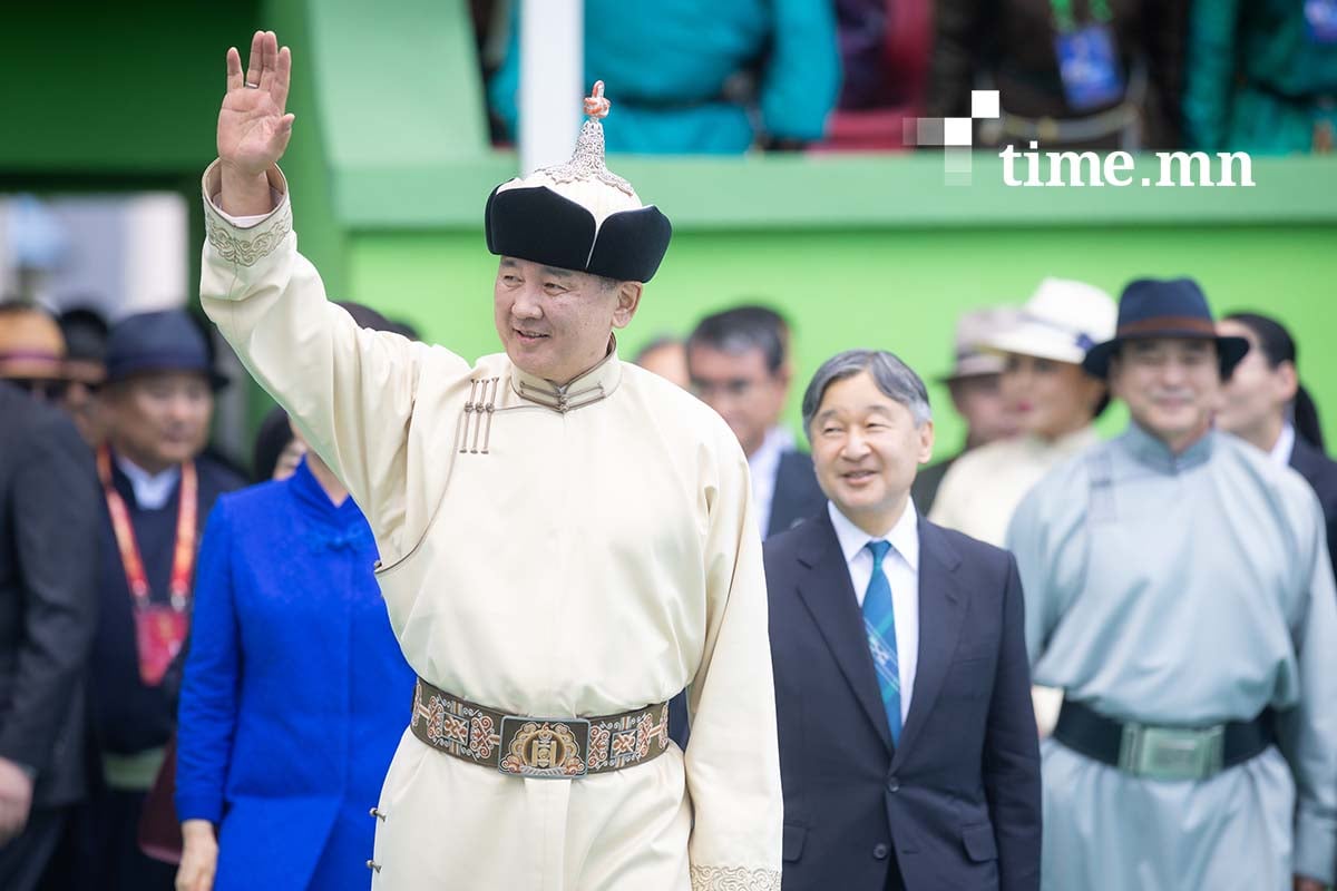 Монгол Улсын Ерөнхийлөгч У.Хүрэлсүх, Япон Улсын Цог Жавхлант Эзэн Хаан Нарүхито нар үндэсний сурын талбай, шагайн харвааны асарт зочлов