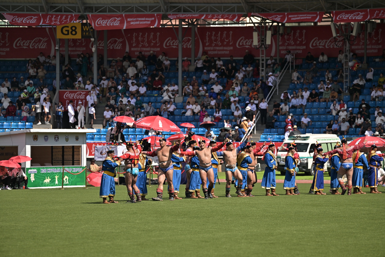 Аварга О.Хангай, арслан Э.Батмагнай нарын бөх даншигт зодоглоно