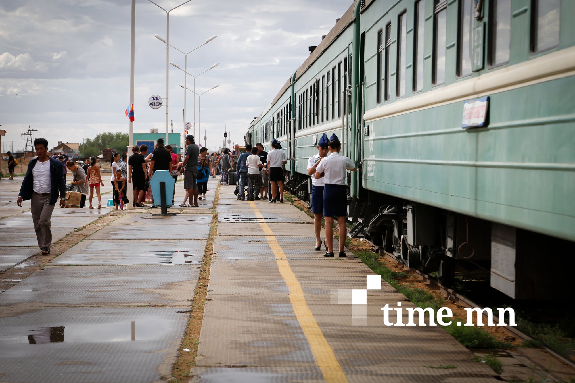 Замын-Үүдийн боомтоор хил нэвтрэх галт тэргэнд хийх үзлэгийг шуурхай болголоо
