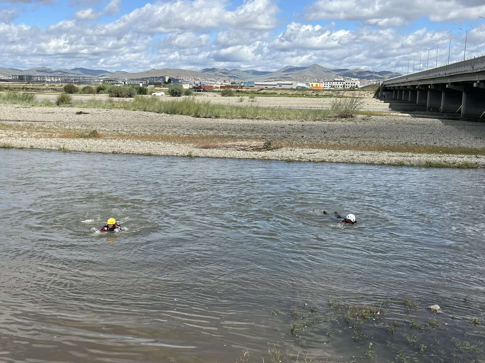 Аврагчид усны мандлаас хүн хайх, аврах аргаа сайжруулж байна