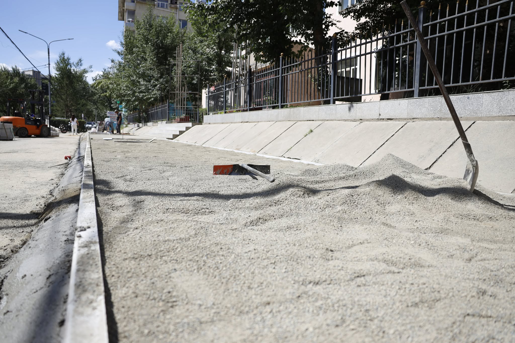 Зүүн 4 замаас Офицер хүртэлх явган замыг есдүгээр сарын 1-ээс өмнө дуусгана