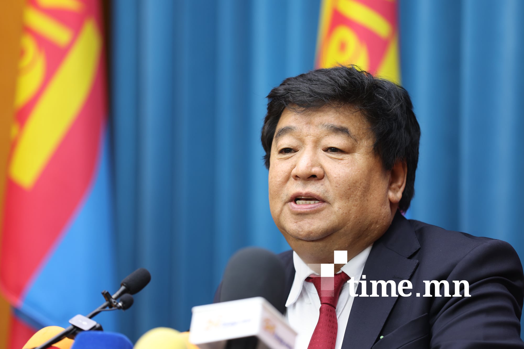 Б.Цэнгэл: Төрийн өмчит компаниудын захирал хамгийн ихдээ 30 сая төгрөгийн цалин авч байна