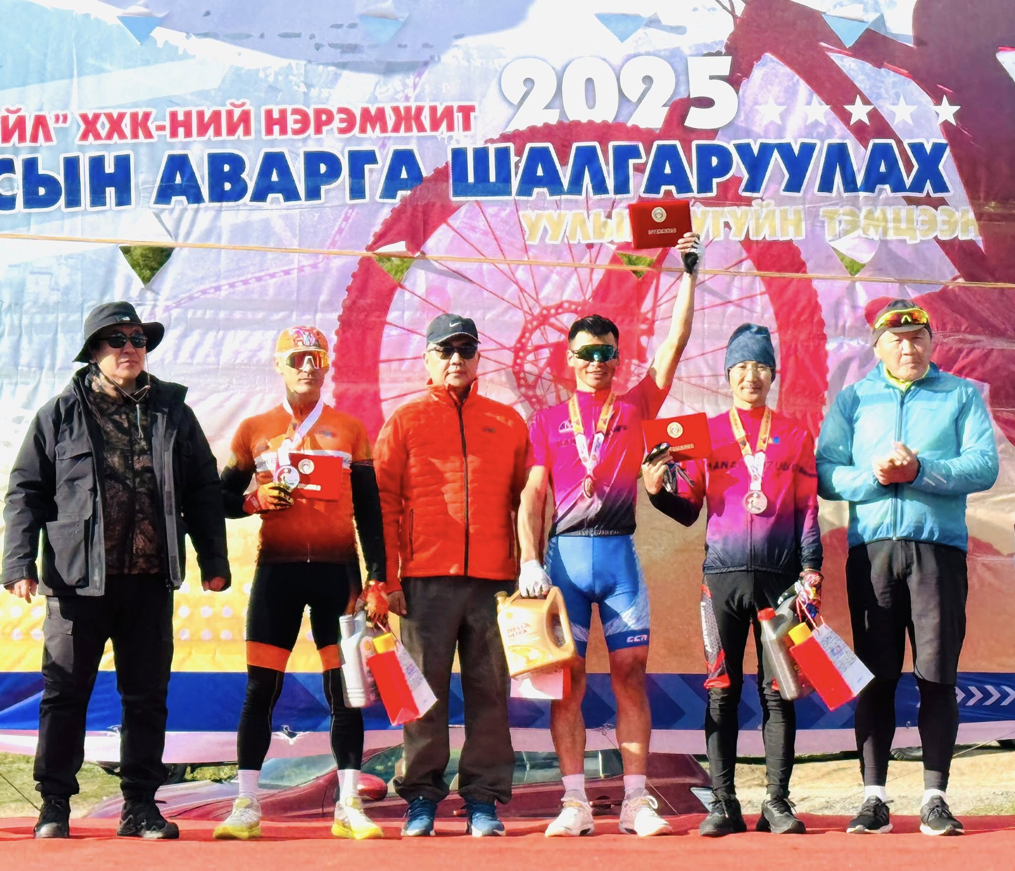 Уулын дугуйн УАШТ-ий шилдгүүд тодров