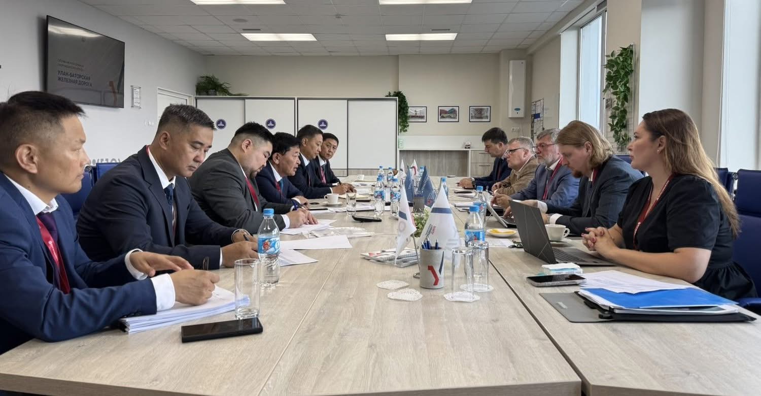 Б.Дэлгэрсайхан: Хөшигийн хөндий- Аршаант чиглэлд салбар төмөр зам тавина