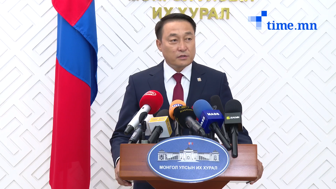 Д.Амарбаясгалан: МАН-ын даргын сонгуульд нэр дэвшиж өрсөлдөнө гэдгээ мэдэгдэж байна