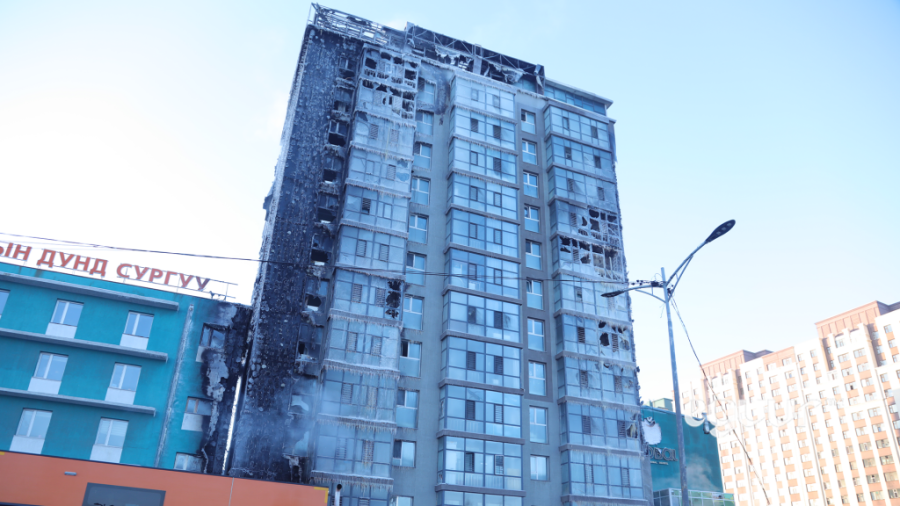 207-р байрыг нурааж эхэллээ