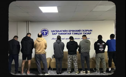 Хар тамхины 2 бүлгийг үйлдэл дээр нь баривчилжээ