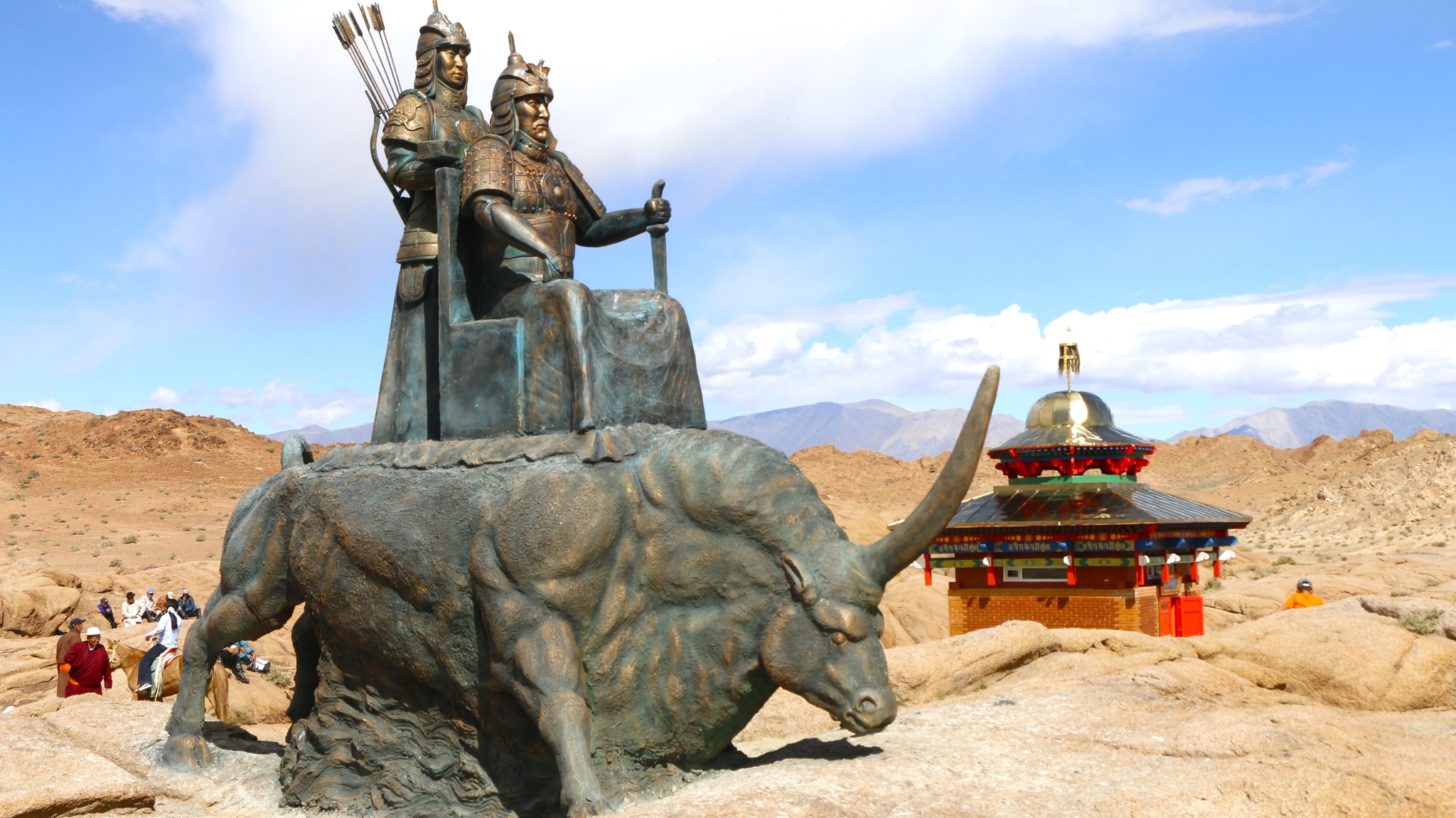 Галдан бошигт хааны шүтээний өргөө, хөшөө цогцолбор байгуулав