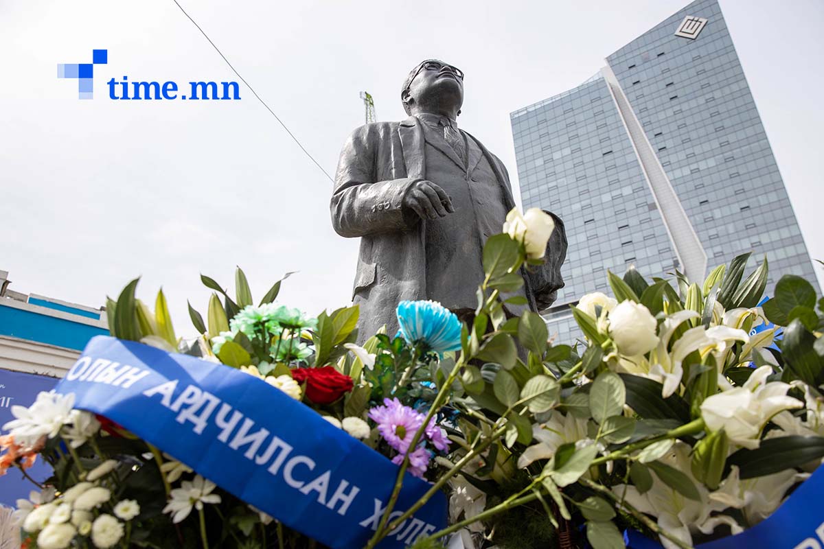С.Зоригийг 27 жилийн өмнө хэн, юу гэж дурсаж байв?