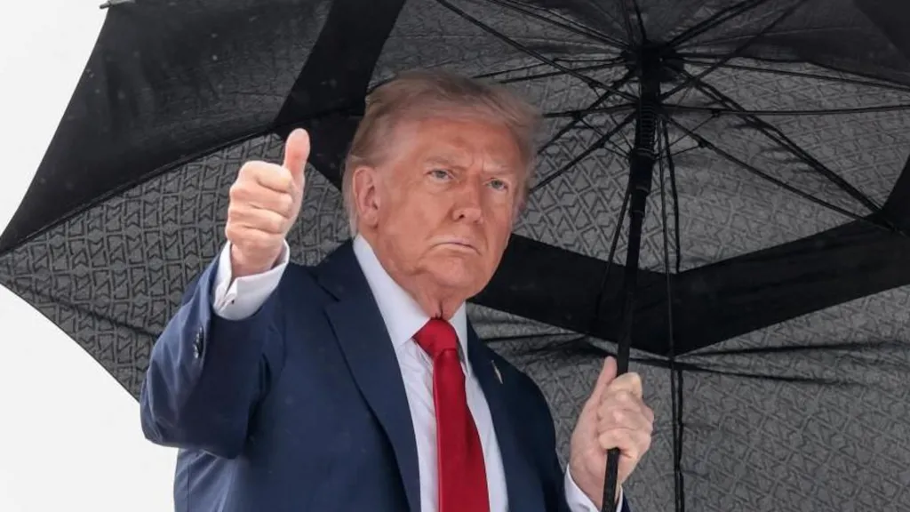 Доналд Трамп: Дайн дууссан