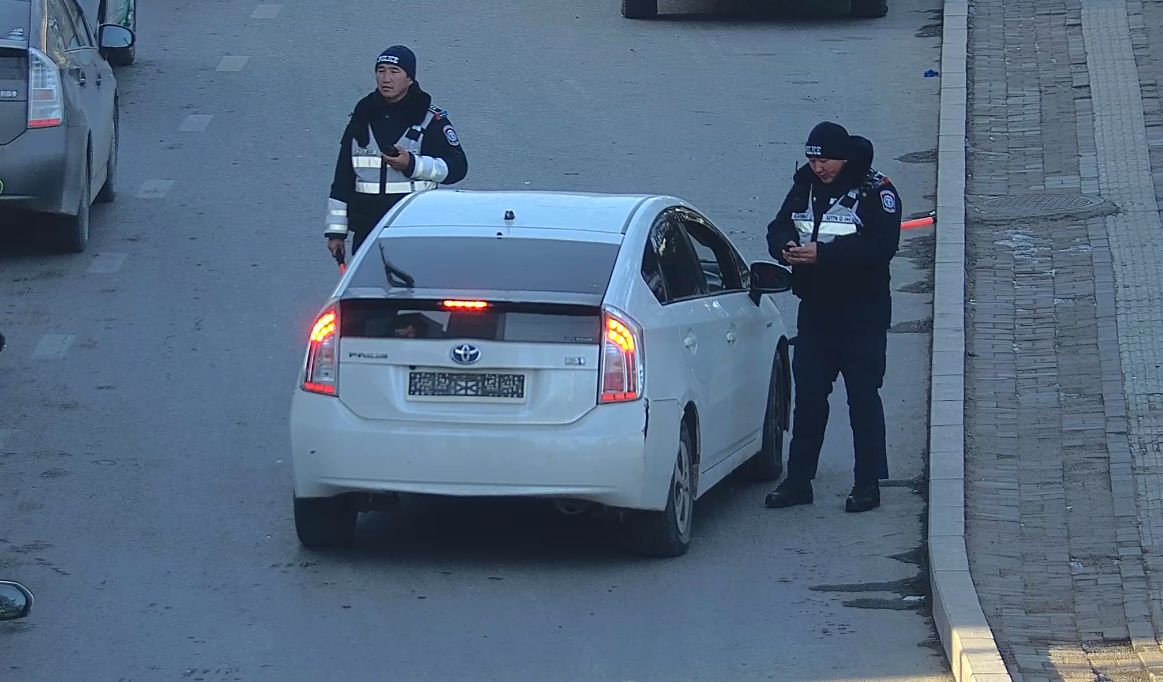 Дугааргүй машинаар замын хөдөлгөөнд оролцвол 25 мянган төгрөгөөр торгоно