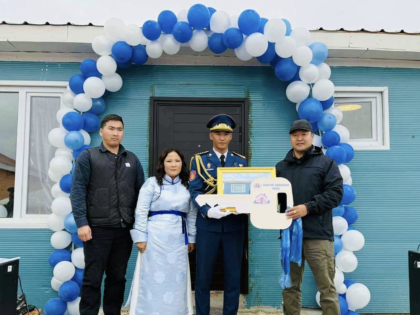 “Мөрөөдлийн хаус” аяны хүрээнд 9 дэх алба хаагчаа байшинтай болголоо