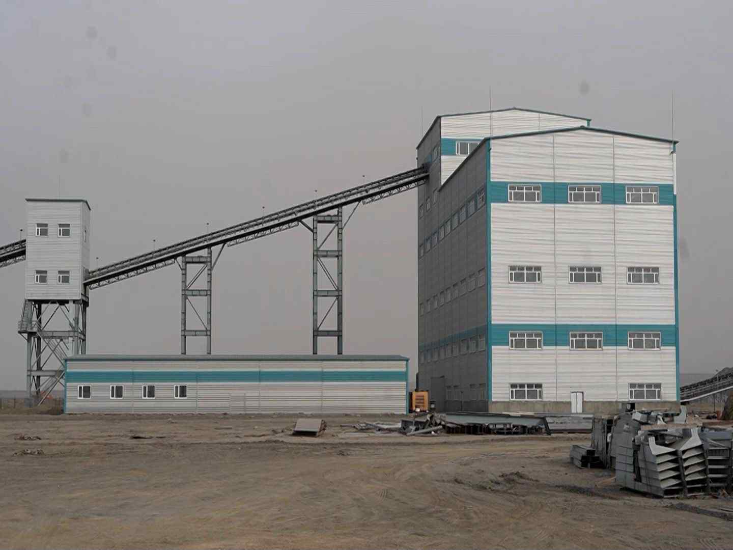 Бортээгийн орд дахь “Админерал” ХХК-ийн баяжуулах үйлдвэрийг прокурорын шийдвэрээр битүүмжилжээ