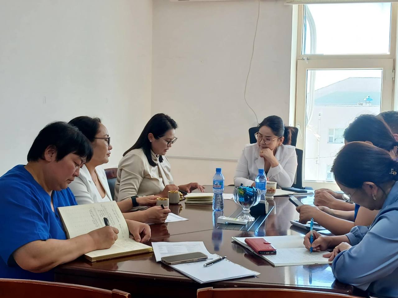 Хэвтэн эмчлүүлж байхдаа нэмэлт төлбөр төлсөн иргэнд 5,1 сая төгрөг эргүүлэн олгожээ