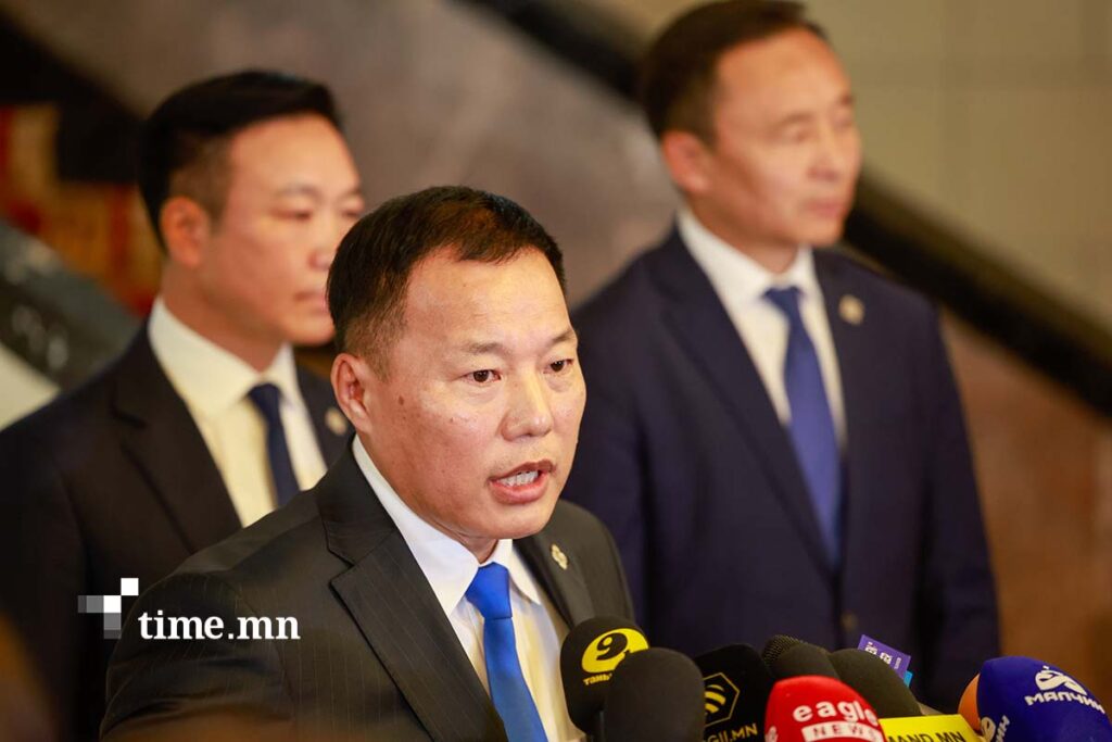 Д.Амарбаясгалан, Г.Занданшатар нарыг огцруулах асуудлыг дараалан хэлэлцэхгүй бол АН-ын гишүүд хуралд суухгүй