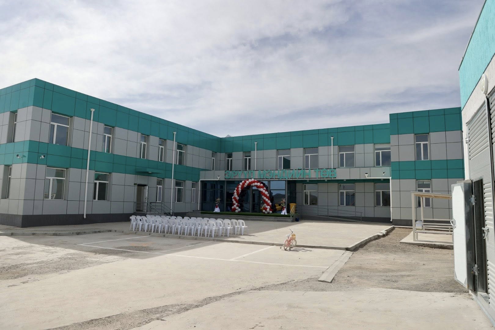 Гурвантэс сумын эмнэлэг шинэ барилгатай боллоо