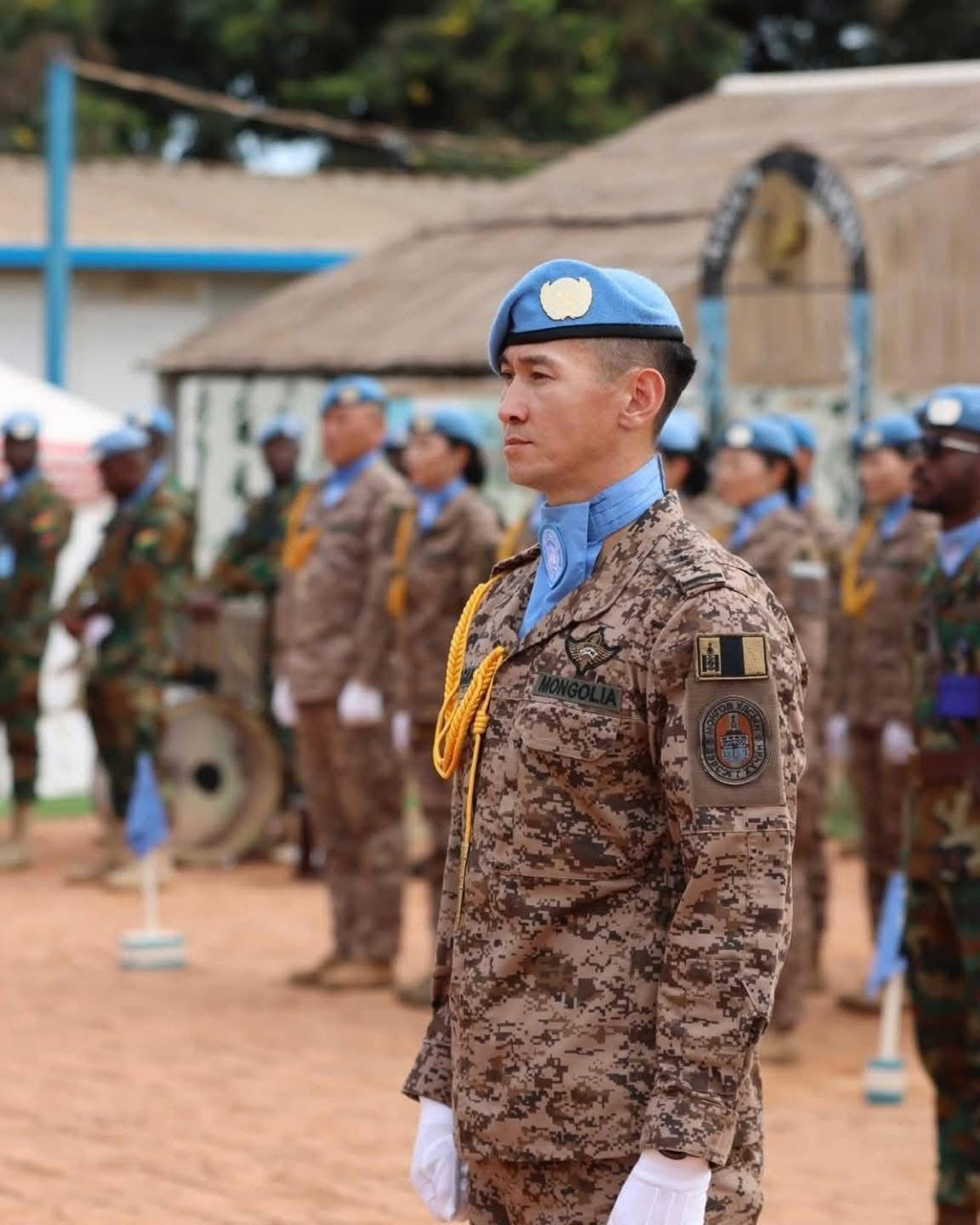 Энхийг сахиулагчдын ёслолын жагсаалын даргаар монгол цэрэг үүрэг гүйцэтгэлээ