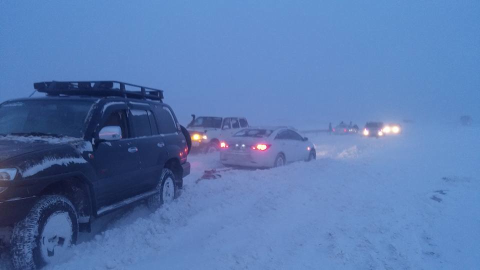 Дорнод аймаг бүх нөөцөө шавхан малчдыг бензинээр хангана