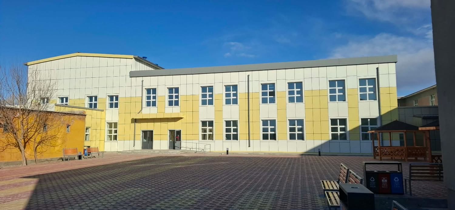 240 хүүхэд шинэ сургуультай боллоо