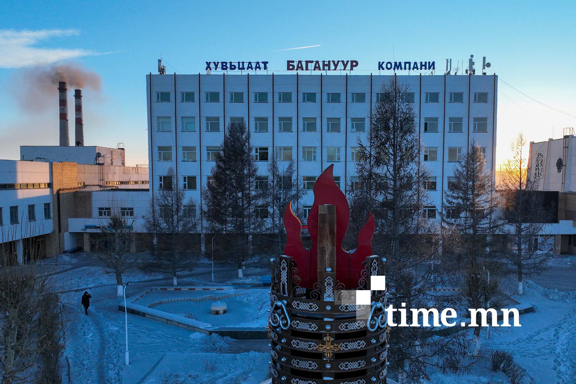 “Багануур”, “Шивээ-Овоо” ХК-д үүссэн өр төлбөр, зээлийн үлдэгдлийг улсын төсөвт төлж барагдуулна