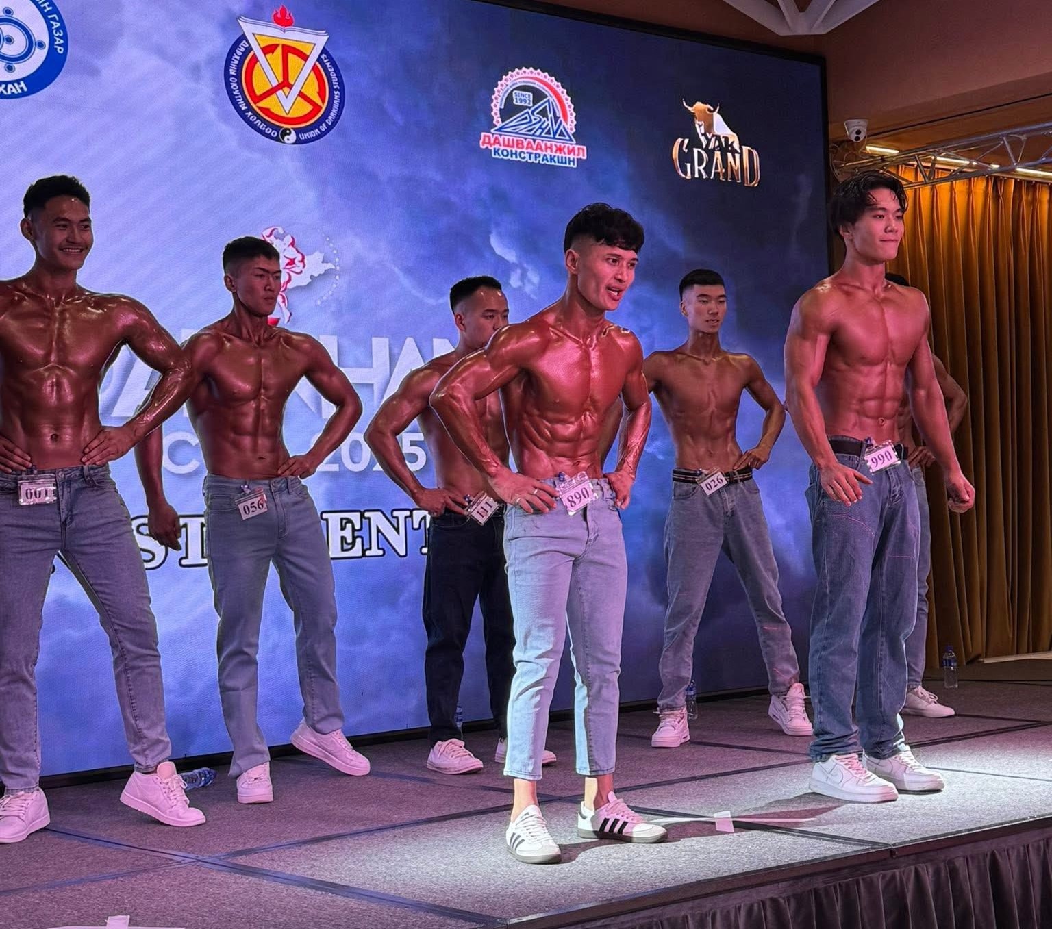 Бодибилдинг, фитнесийн аварга оюутнууд тодорлоо