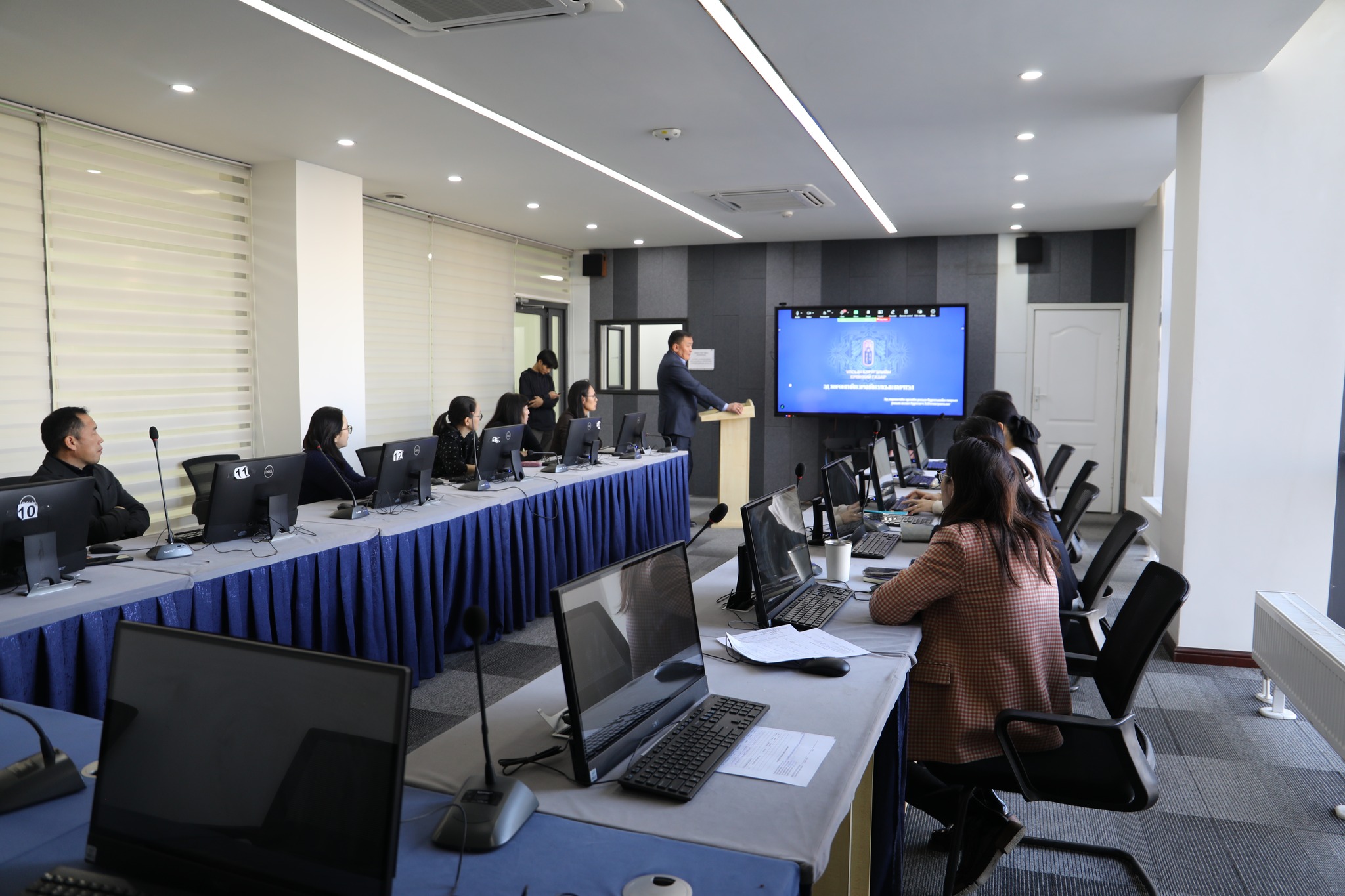 Процессын шинжтэй алдаа гаргахгүй байх талаар сургалт авлаа