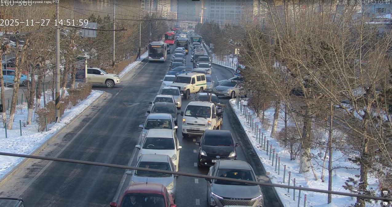 Офицеруудын ордноос Ботаник хүртэлх авто замын нэгдүгээр эгнээгээр зорчсон тээврийн хэрэгслийг торгоно