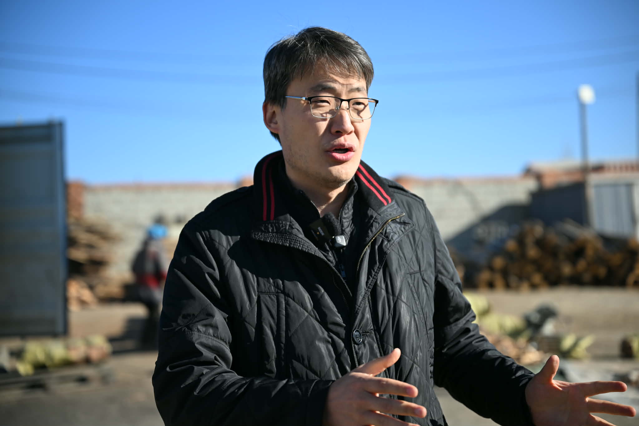 А.Амартүвшин: Нас барсан 7200 гаруй иргэний “Сайн карт”-ыг ашиглаад түлш худалдан авч, их хэмжээгээр хадгалж, орон нутаг руу зарж байсан зөрчлийг илрүүлсэн