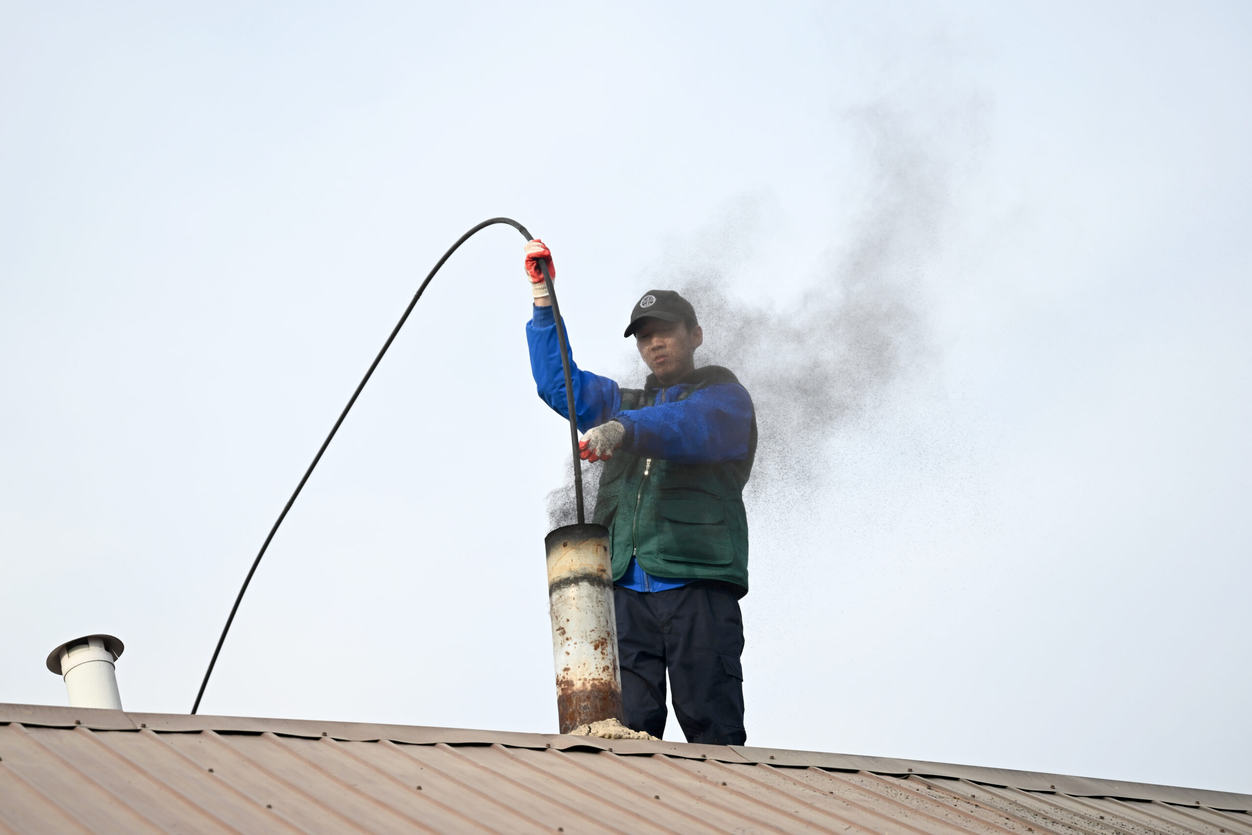 Айлуудын ханан пийшинг хөөлж эхэлжээ
