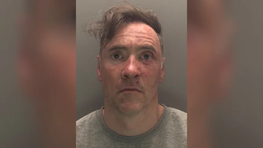 Парадад оролцогчдыг машинаар дайрч, 134 хүн гэмтээсэн этгээдэд 21.5 жил хорих ял оноожээ